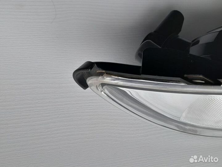 Противотуманная фара правая Skoda Fabia II рест