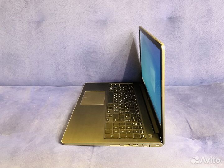 Мощный, свежий ноутбук