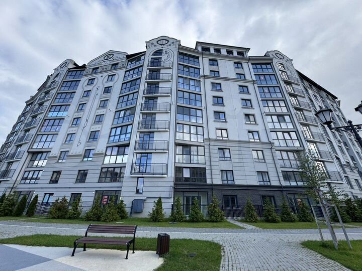 2-к. квартира, 67,7 м², 1/9 эт.