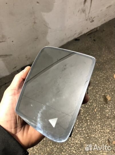 Левое зеркало 212