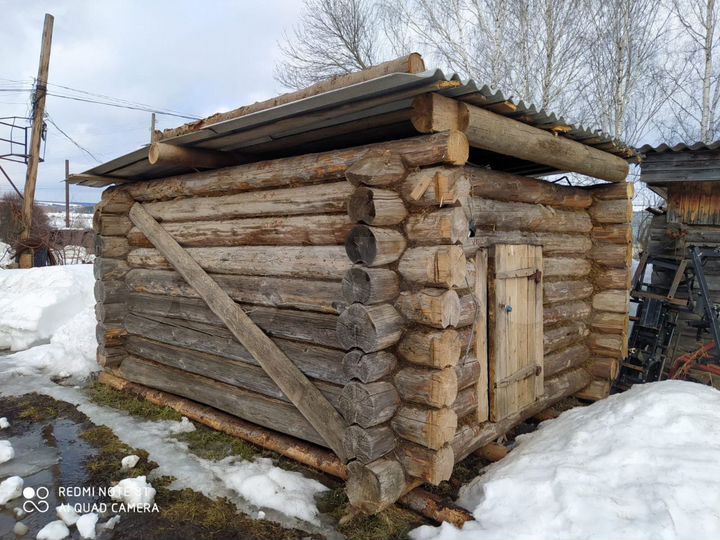 Дом 10 м² на участке 1 сот.