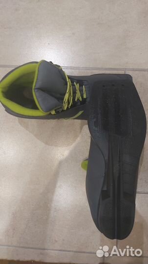 Лыжные ботинки классические