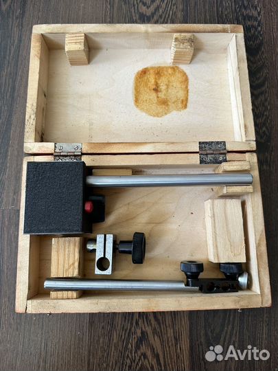 Штатив с магнитным основанием СССР