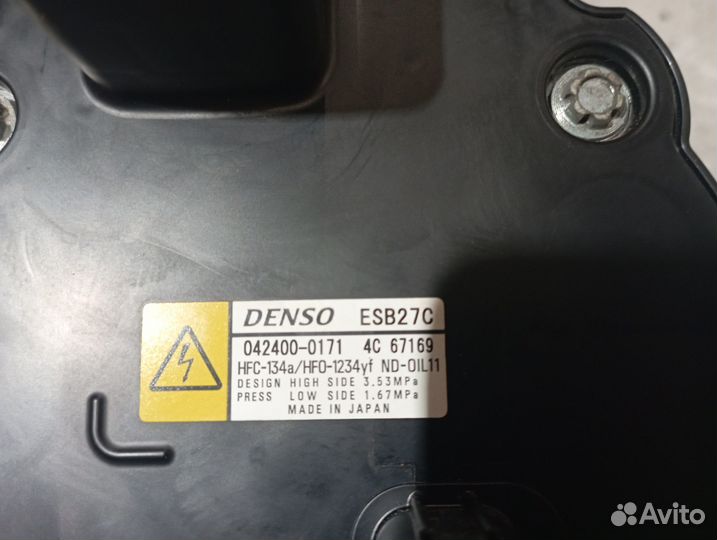 Компрессор кондиционера на Тойота Рав 4 2020 года