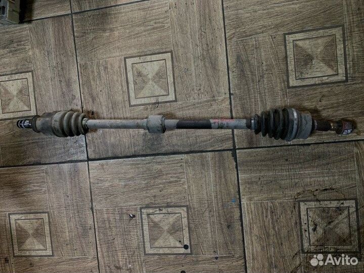 Привод передний левый Mitsubishi Colt Z34A 4A90