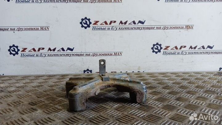 Натяжная плита кронштейна подушек правая Man Tgs