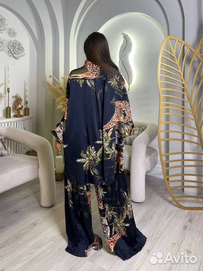 Роскошный шелковый костюм 42-52