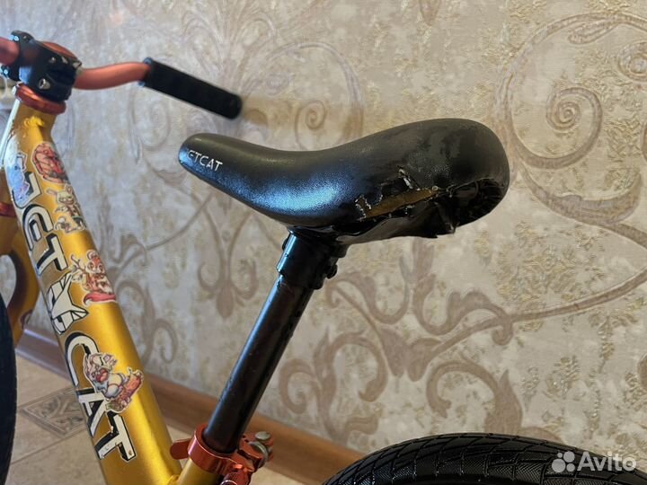 Беговел jetcat 12