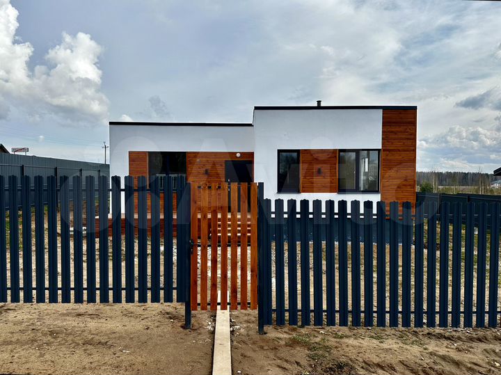 Дом 93,5 м² на участке 8,9 сот.