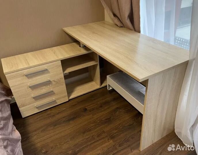 Стол компьютерный Алькор