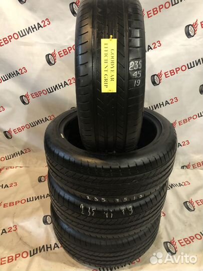 Goodyear EfficientGrip 235/45 R19 95W