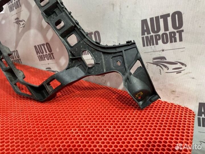 Кронштейн бампера задний левый Volkswagen Passat