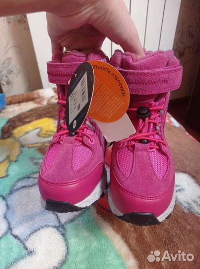 Новые ботинки Lassie