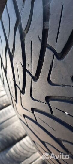 Atturo AZ800 285/45 R18 111W
