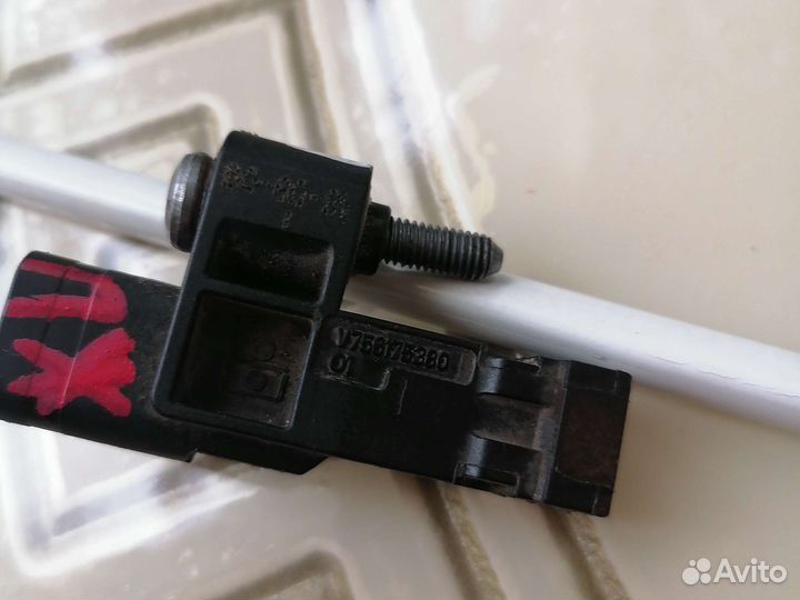 Датчик каленвала