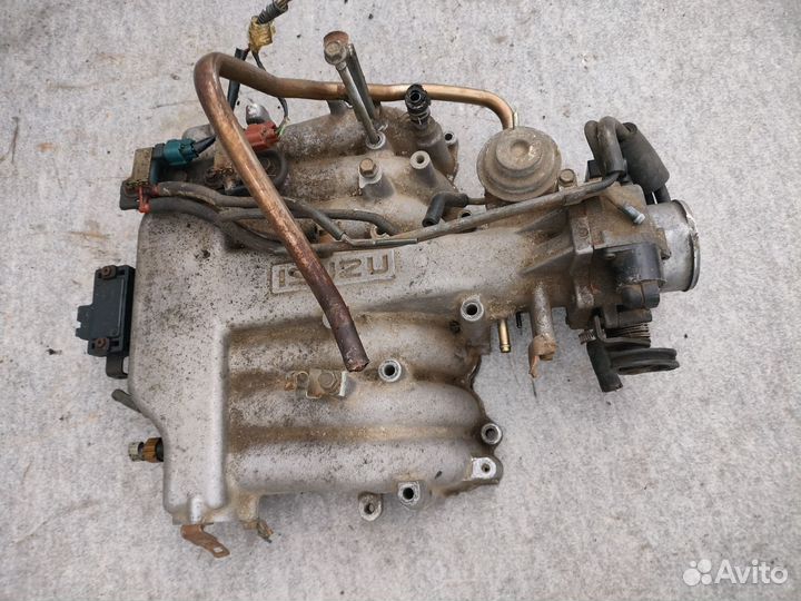 6vd1 Isuzu Opel впускной коллектор