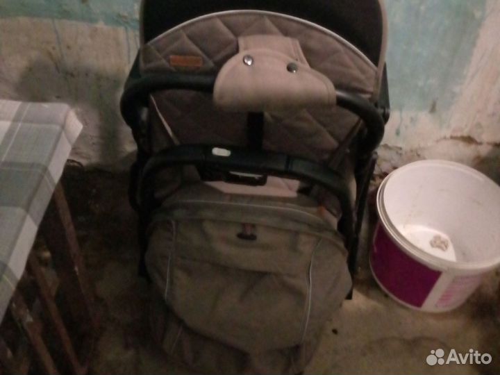 Прогулочная коляска