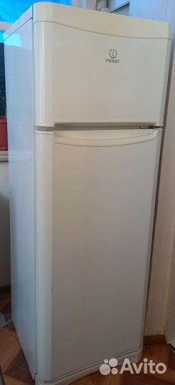Холодильник indesit с морозильной камерой