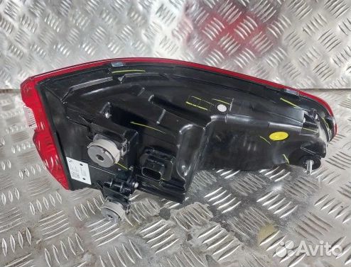 BMW X7 фонарь зад. левый