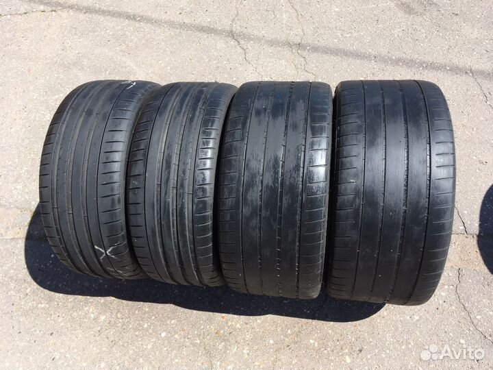 Michelin Pilot Sport 4 S 235/35 R20 и 265/35 R20