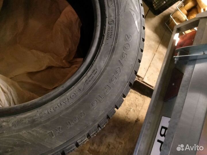 Nokian Tyres R-Truck Steer 205/65 R16