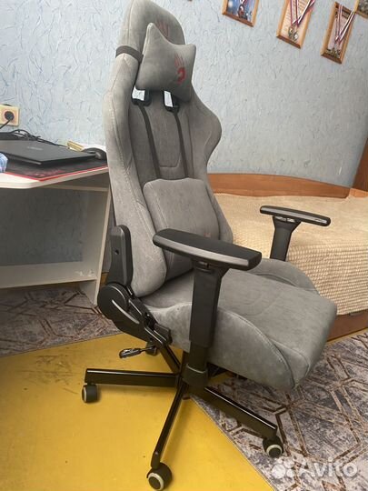 Компьютерное кресло bloody gc 740