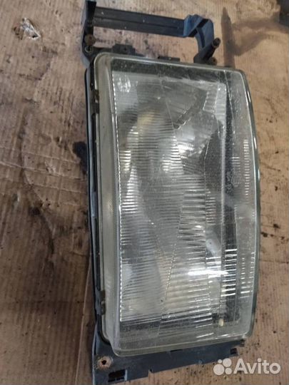 Фара левая Scania R 2006