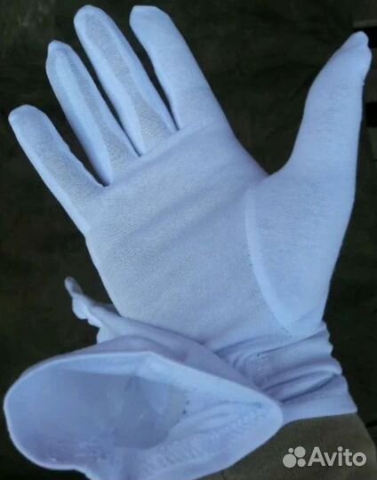 Перчатки парадные белые