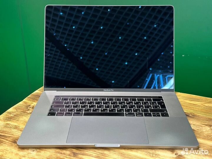 Macbook Pro 15 2019 года i9 16