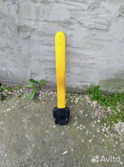 Замок на руль автомобиля