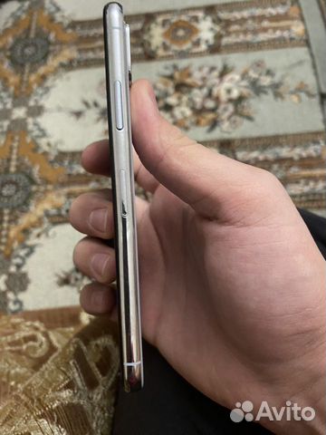 Телефон iPhone x