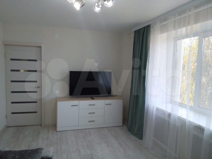 2-к. квартира, 40 м², 3/3 эт.