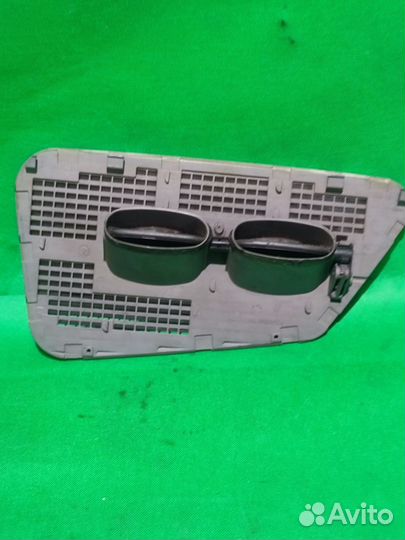 Центральная решётка обдува bmw e34