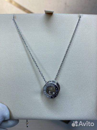 Золотой кулон Bulgari B.Zero1