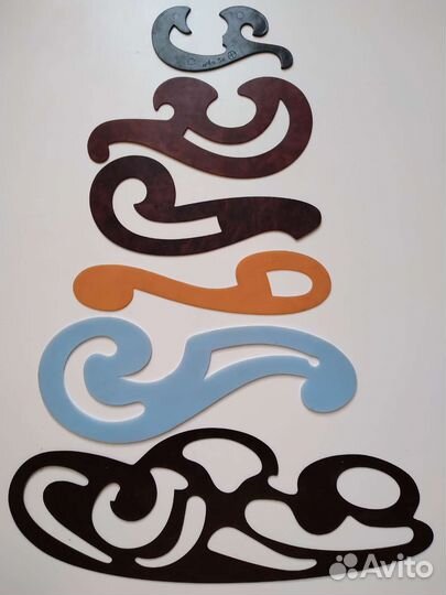 Карандаши, ластики, зажимы, кнопки, скобы,лекала