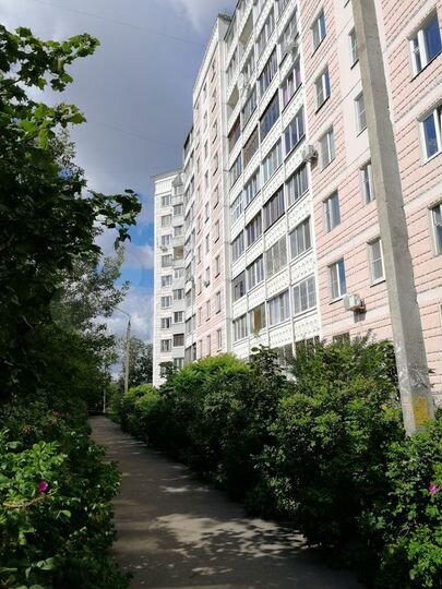 2-к. квартира, 76,1 м², 1/10 эт.