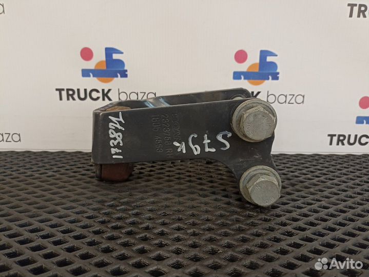 2323758 Кронштейн торсиона кабины правый