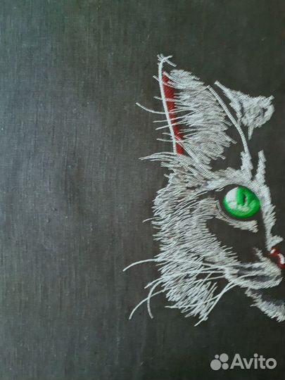 Вышивка лён Черный кот