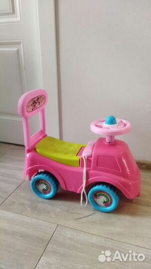 Машина каталка толокар