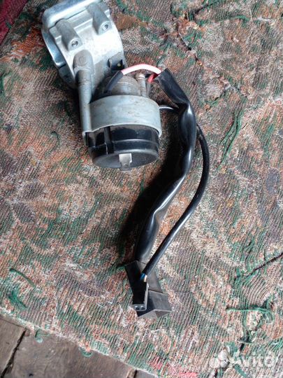 Замок зажигания на Калину