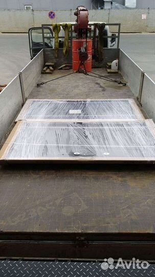 Дверь входная металлическая новая