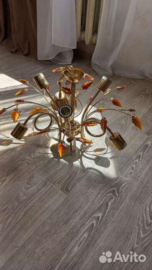 Люстра потолочная на 6 плафонов
