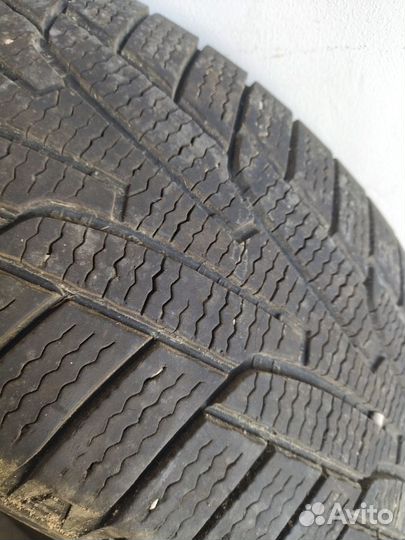 Kumho I'Zen KW31 245/70 R16