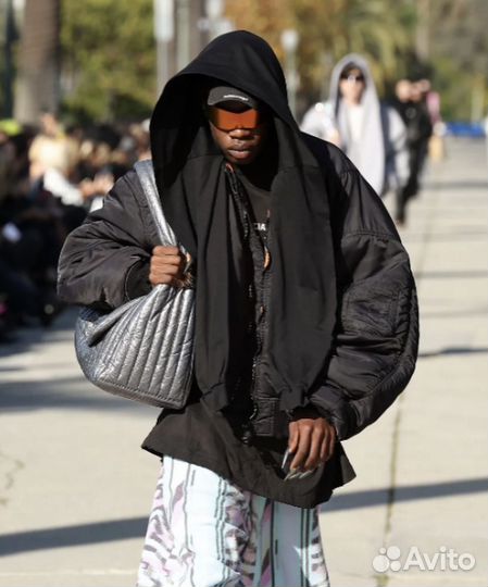 Бомбер Balenciaga