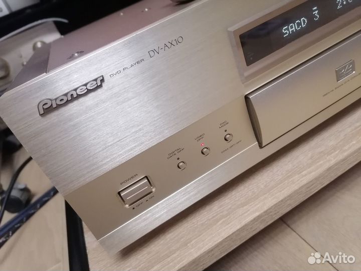 Универсальный проигрыватель Pioneer DV-AX10 с пду