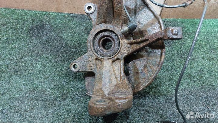 Кулак передний правый с дефектом LF Mazda 6 GG