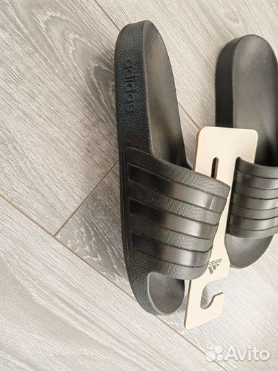 Шлепанцы adidas