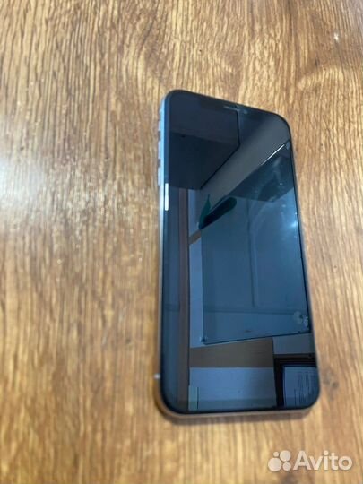 iPhone X, 64 ГБ
