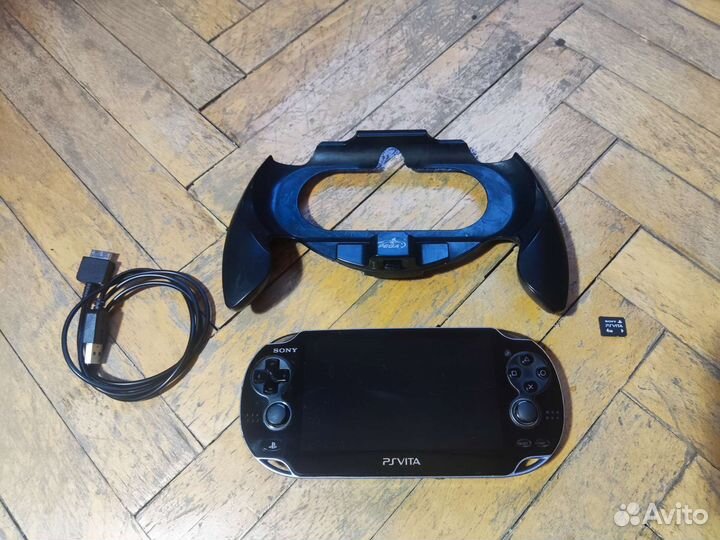 Sony Playstation Vita PCH-1008 Fat