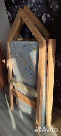 Детская кровать домик с матрасом